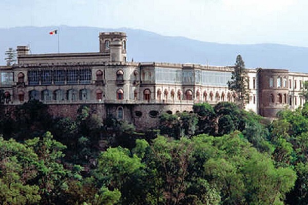 Habibi World Travel and Tour Chapultepec Castle