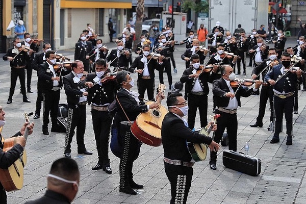  MARIACHI IN THE HEART OF GARIBALDI SQUARE