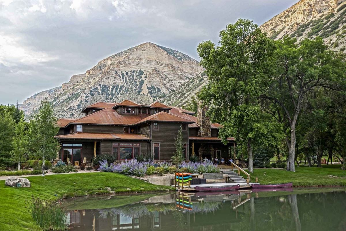  WESTERN PARADISE - Habibi World Travel & Tour America