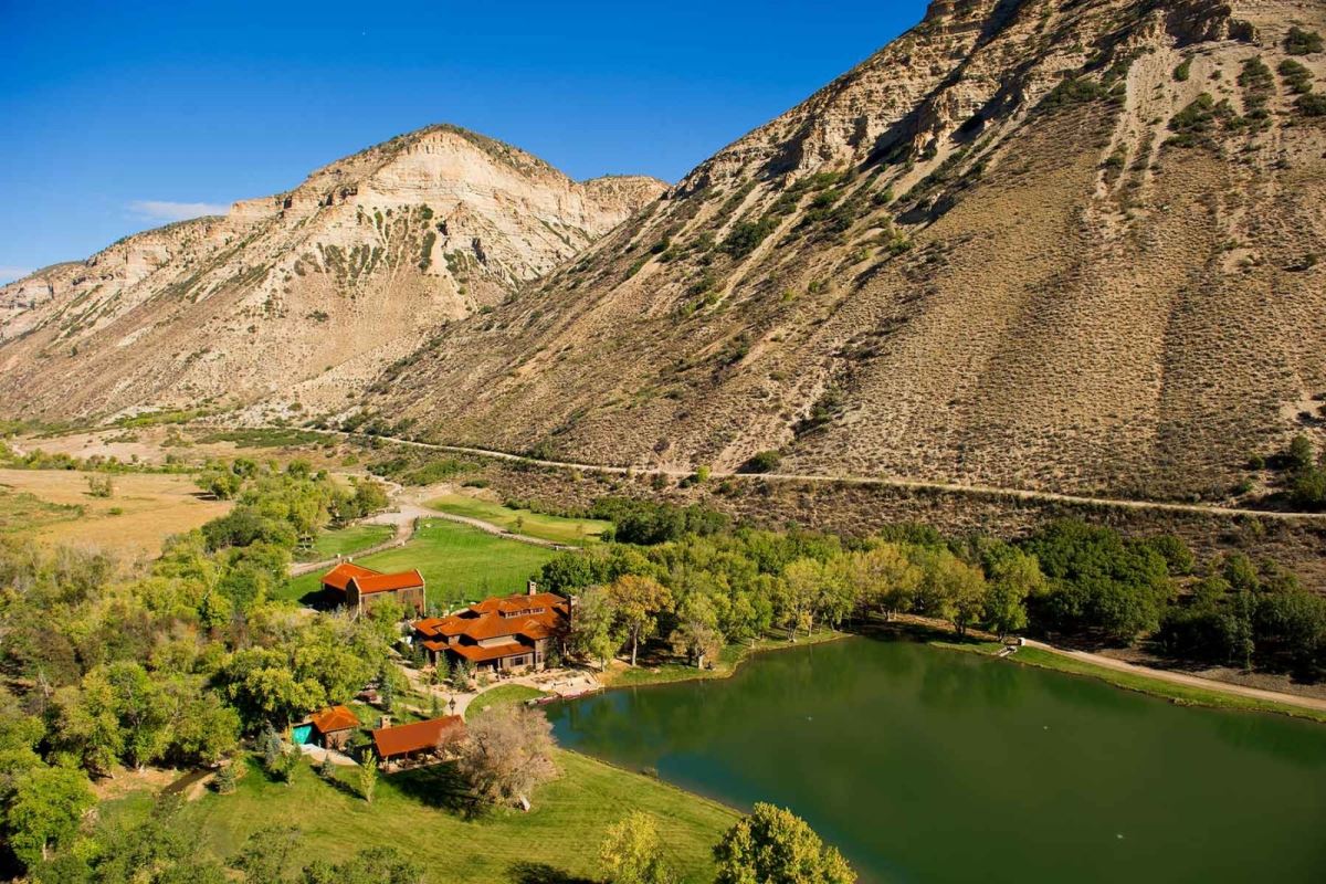  WESTERN PARADISE - Habibi World Travel & Tour America