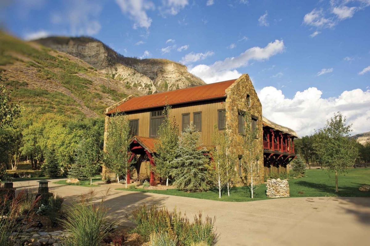  WESTERN PARADISE - Habibi World Travel & Tour America