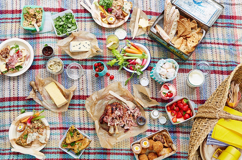 glamorous picnics 0012 - Habibi World Travel & Tour